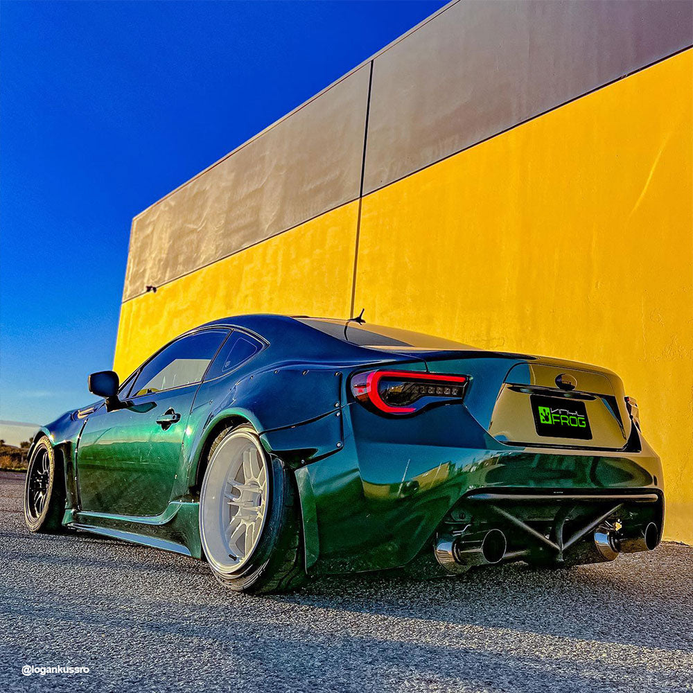 Glossy Metallic Gotland Green Vinyl Wrap