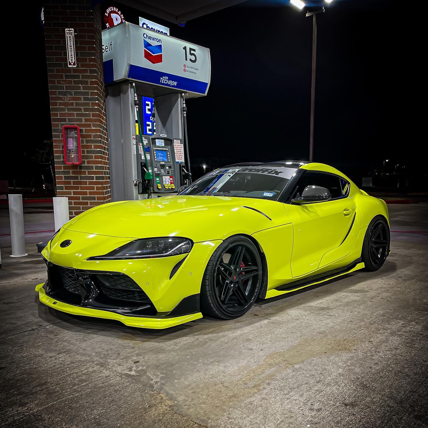 High Glossy Chartreuse Yellow Vinyl Wrap